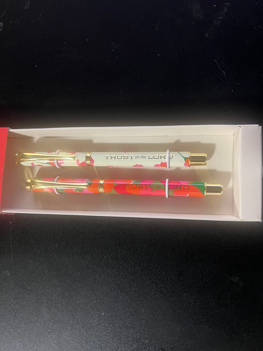 Premium Inspirational Medium Ballpoint Pen Set for Women: Trust in the Lord