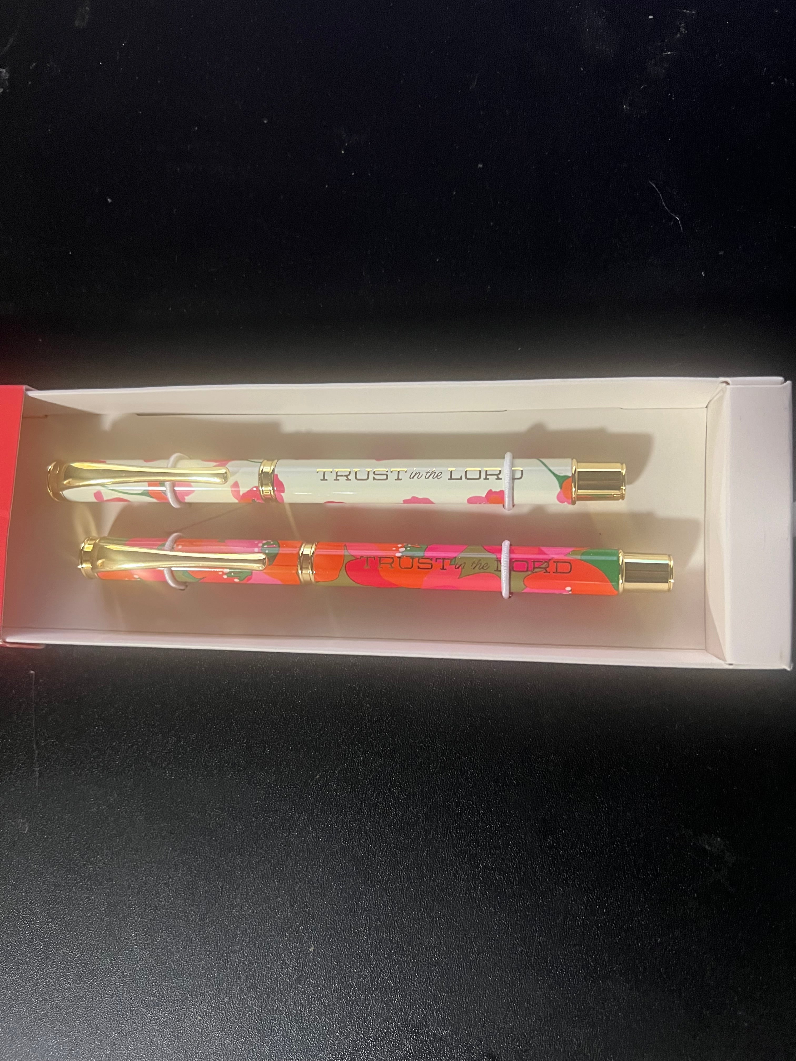 Premium Inspirational Medium Ballpoint Pen Set for Women: Trust in the Lord