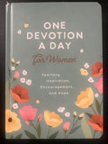 One Devotion a Day for Women: Yearlong Inspiration, Encouragement, and Hope