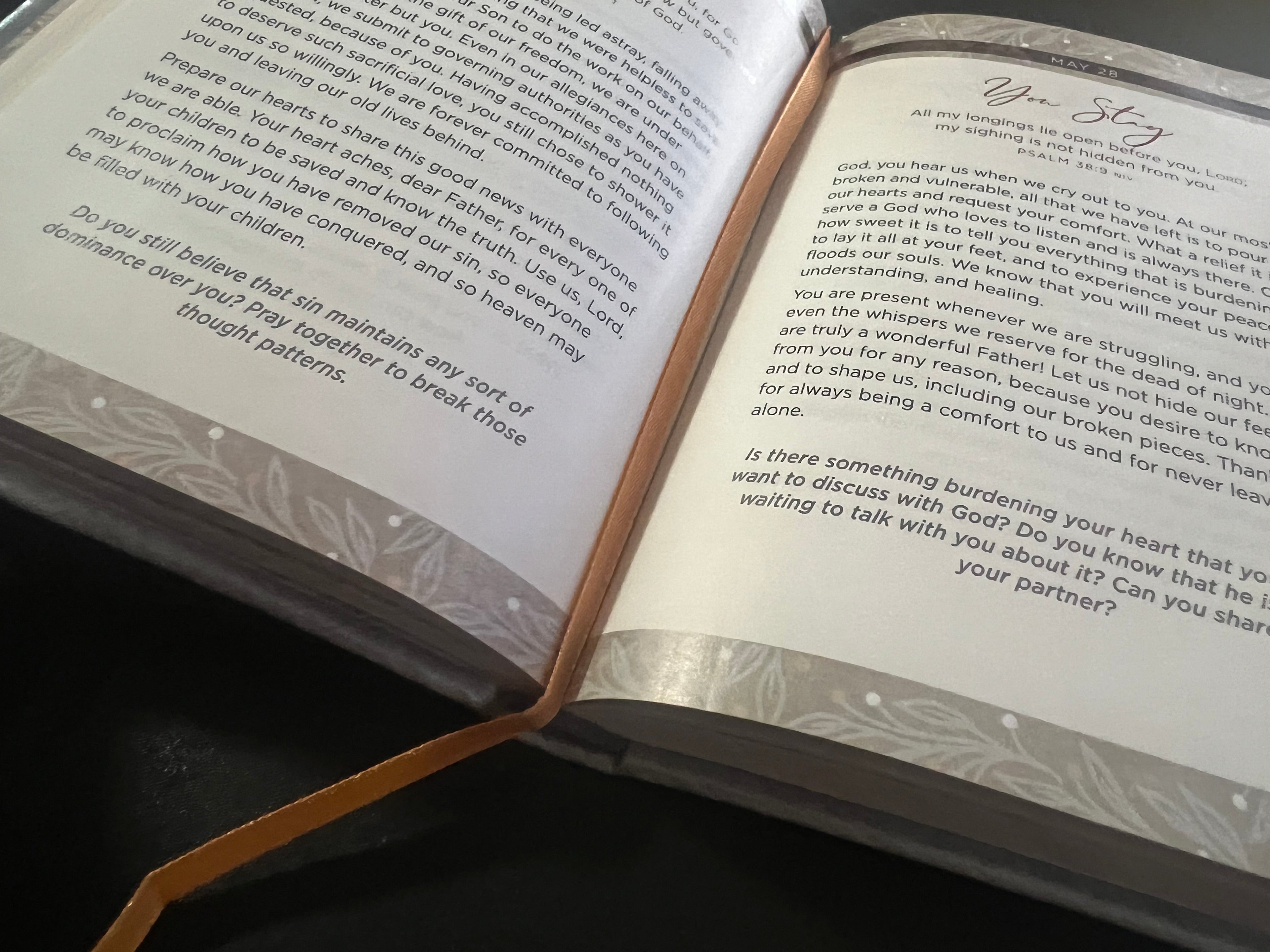 365 Days of Prayer for Couples: Daily Prayer Devotional